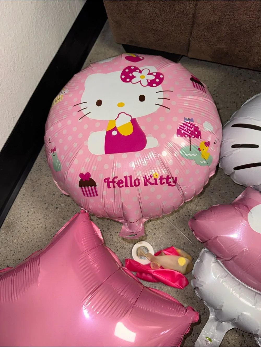 Hello Kitty Pink Party Balloon Bouquet - 4-Piece Set